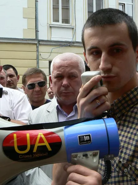 Односельці 19-річного Миколи Брегіна, якого автомобілем роз’їхав працівник міліції, пікетували силовиків (Фото) — фото 2