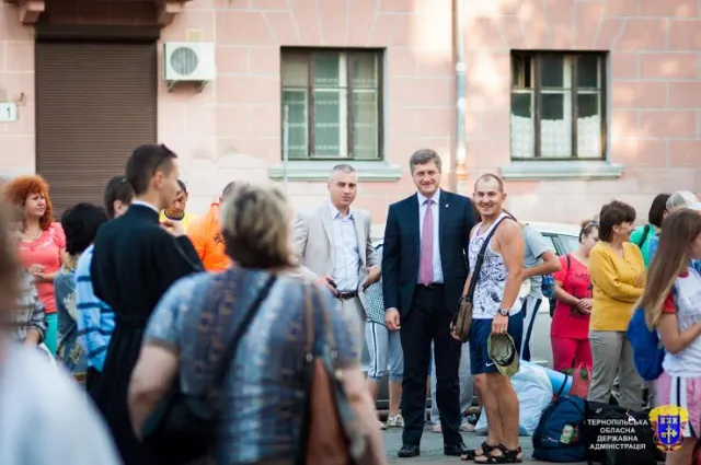 З Тернополя розпочалась піша хода до Зарваниці (Фоторепортаж) + (Відео) — фото 2