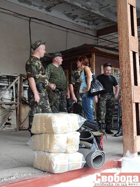 40 правоохоронців вирушило на ротацію у зоні антитерористичної операції (Фоторепортаж) — фото 1