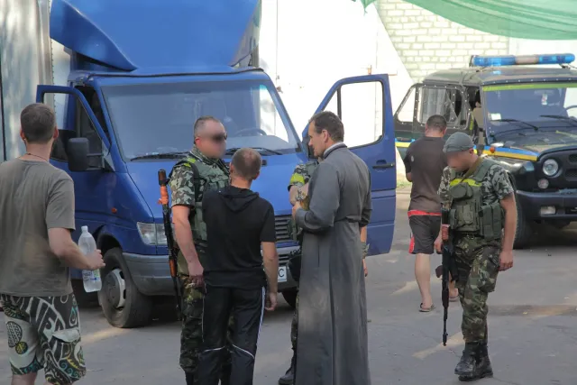 Тернопільський священик служить в зоні АТО (Фото) — фото 2