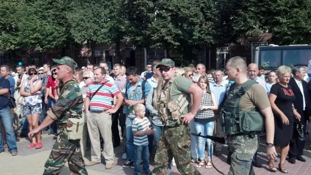 Тернопіль знову плакав – у зону АТО відправилось 50 найкращих чоловіків міста (Фоторепортаж) — фото 1