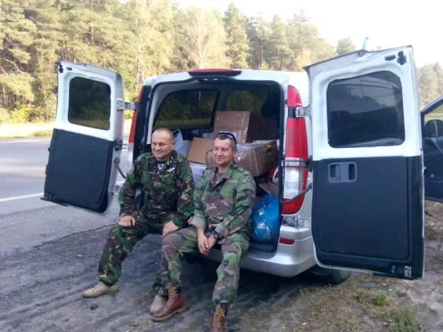 «Автомайдан Тернопіль» в черговий раз зібрали та доставили допомогу бійцям у зону АТО (Фото) — фото 1