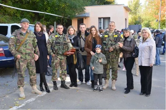 Тернополяни радо вітали правоохоронців, які повернулися із зони АТО (Фото) + (Відео) — фото 2