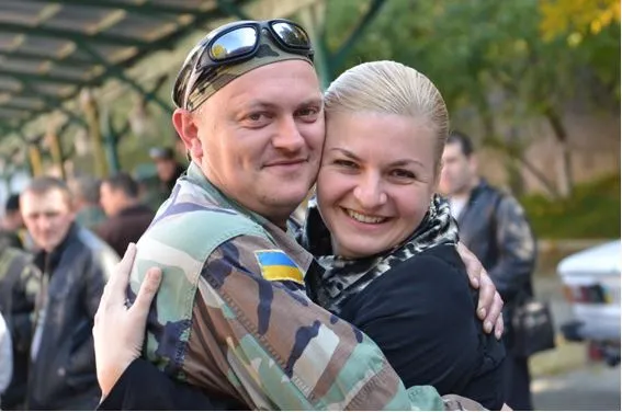 Тернополяни радо вітали правоохоронців, які повернулися із зони АТО (Фото) + (Відео) — фото 3