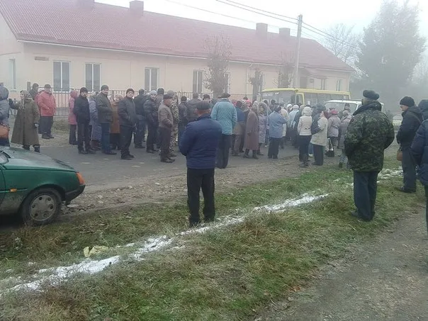 Битва за маршрутку. Конфлікт між двома селами (Фото) — фото 1