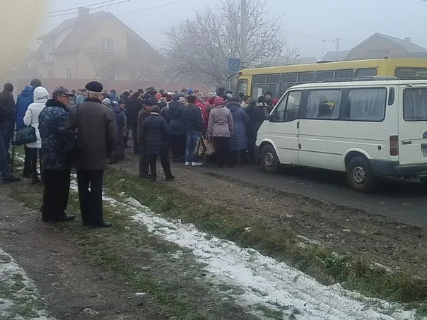 Битва за маршрутку. Конфлікт між двома селами (Фото) — фото 2