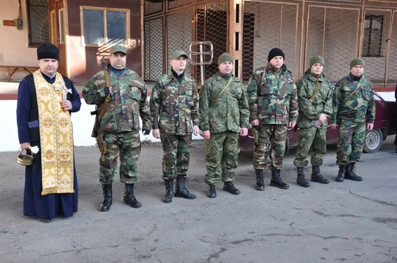 Правохоронці поїхали на Схід ловити сепаратистів (Відео) — фото 1