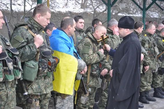 Близько сотні правоохоронців вирушили в зону АТО (Фоторепортаж) — фото 3