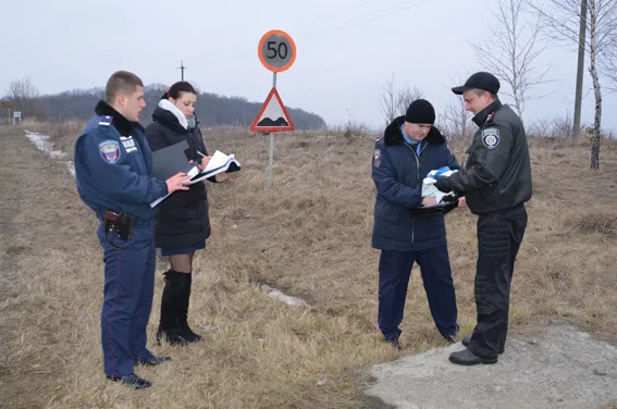 Правоохоронці виявили сховок із вибухівкою та набоями (Фото) — фото 2