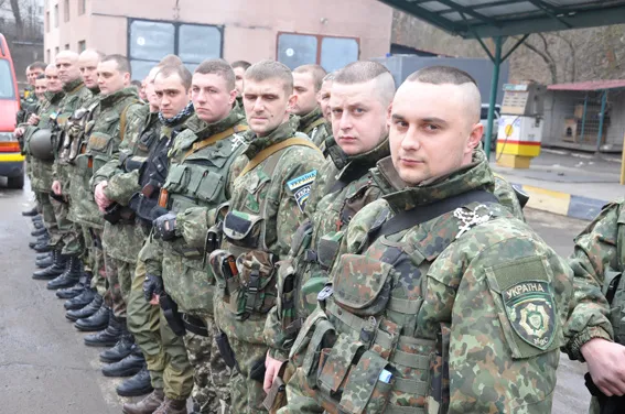 Півсотні бійців спецбатальйону патрульної служби міліції «Тернопіль» відбули на схід (фоторепортаж) — фото 1
